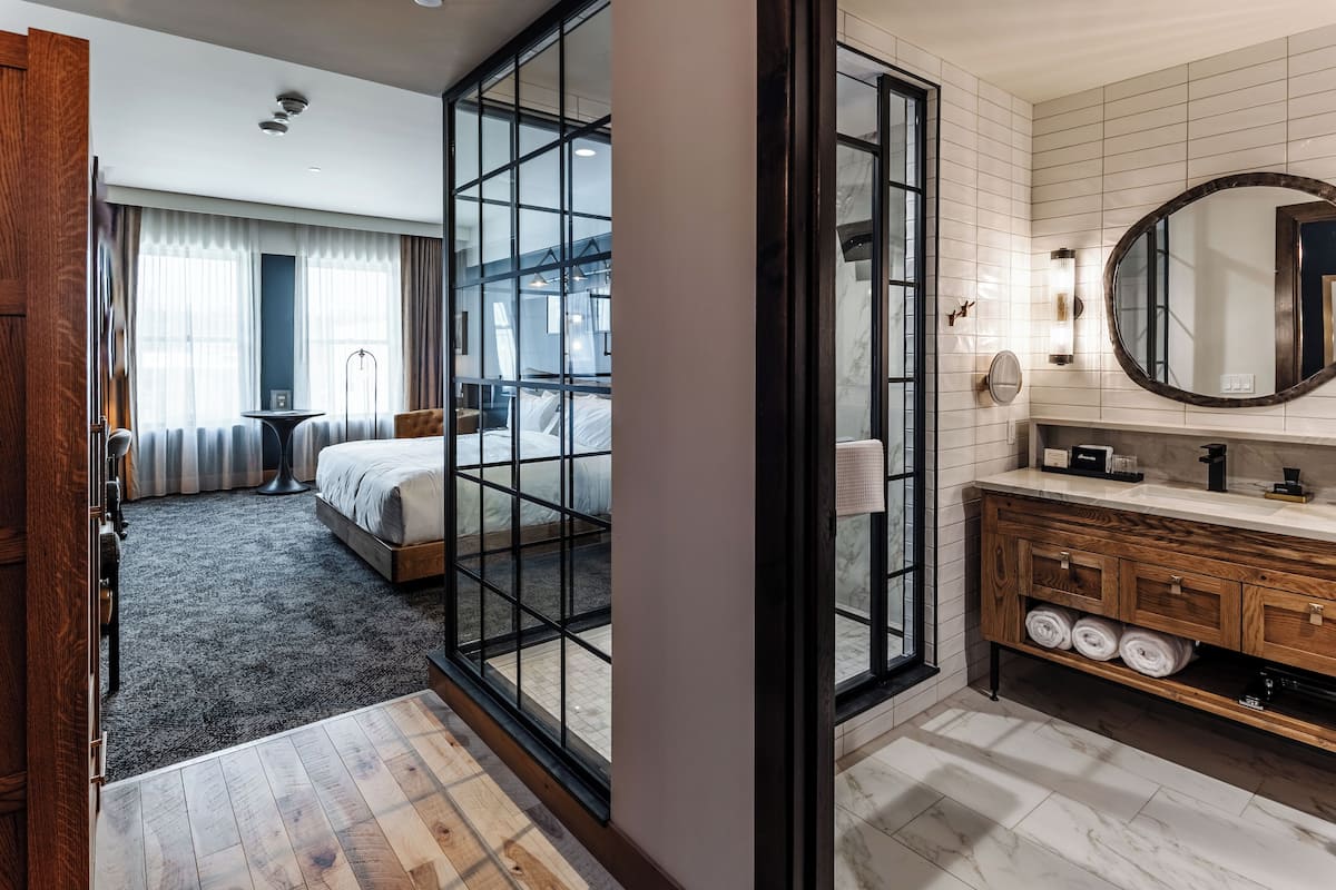 Premium bedding, down comforters, pillowtop beds, minibar