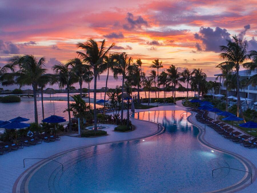 5 outdoor pools, pool cabanas (surcharge), pool umbrellas