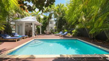 3 Bedroom Premium Home with Pool | Terrasse/Patio