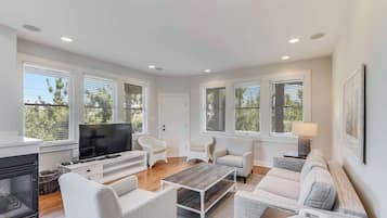 Rumah, 3 kamar tidur (Swan) | 3 kamar tidur, seprai antialergi, brankas, dan didekorasi berbeda-beda