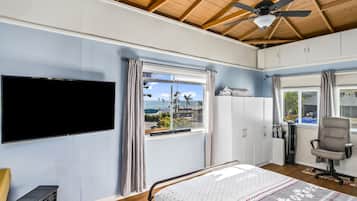 3 Schlafzimmer, Schreibtisch, Bügeleisen/Bügelbrett, Reisekinderbett