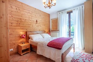 3 室のベッドルーム、WiFi、ベッドシーツ
