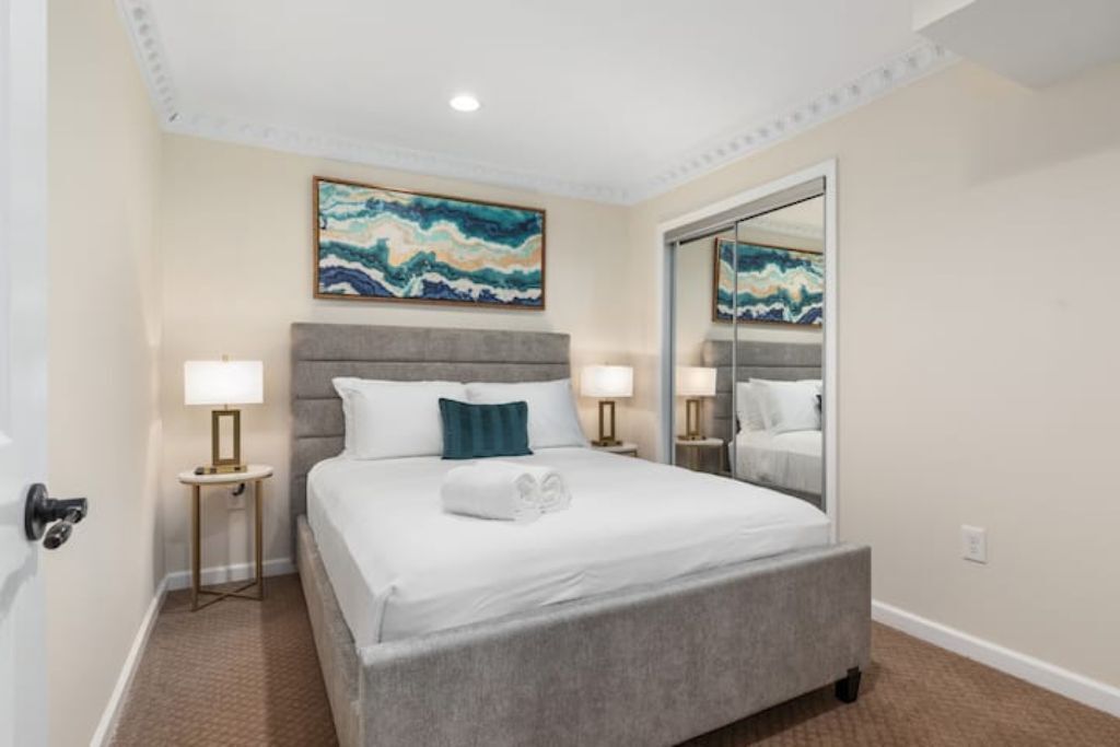 2 多间卧室、办公桌、熨斗/熨衣板、免费 WiFi