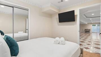 2 多间卧室、办公桌、熨斗/熨衣板、免费 WiFi