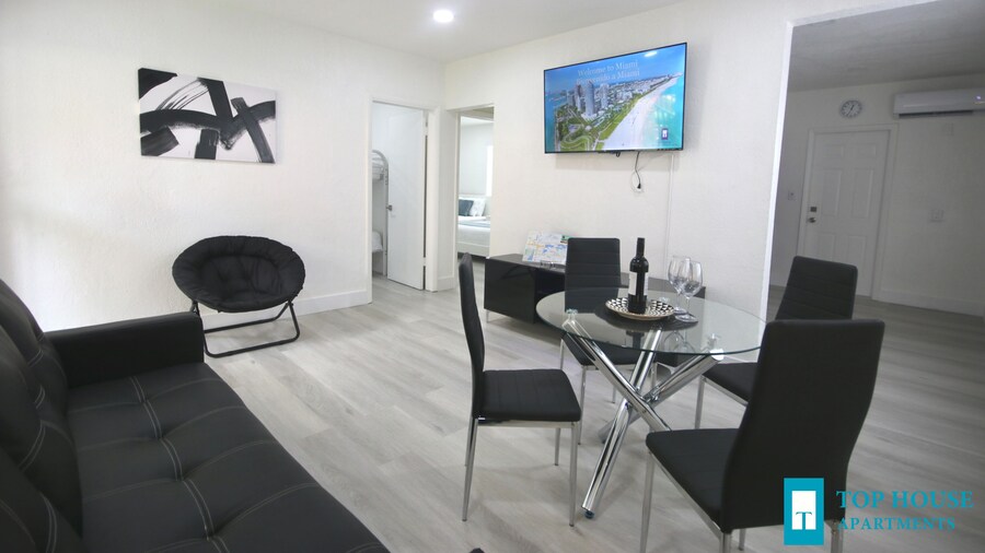 251 Airport Top House Apartments