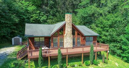 Moosetrax Cabin in Cosby Tennessee