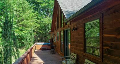 Moosetrax Cabin in Cosby Tennessee