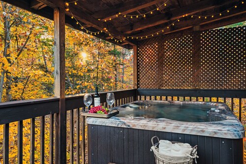 Secluded Romance, Hot Tub, Fireplace, Jacuzzi, Honeymoons