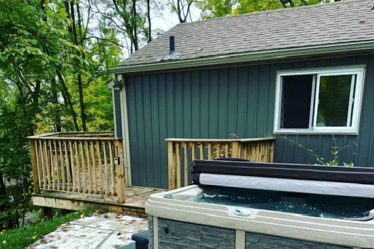Cabana familiar, banyera d'hidromassatge, vistes al llac | Wifi gratuïta 