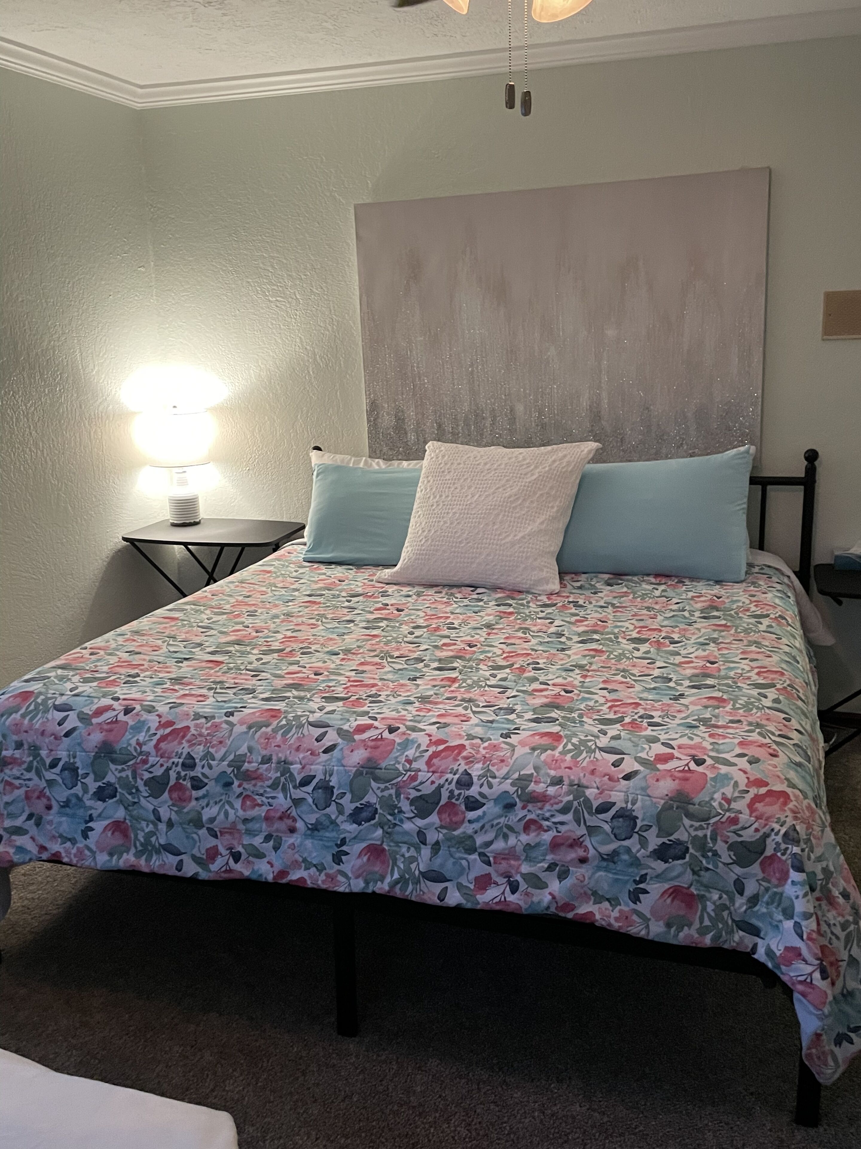 2 bedrooms, bed sheets