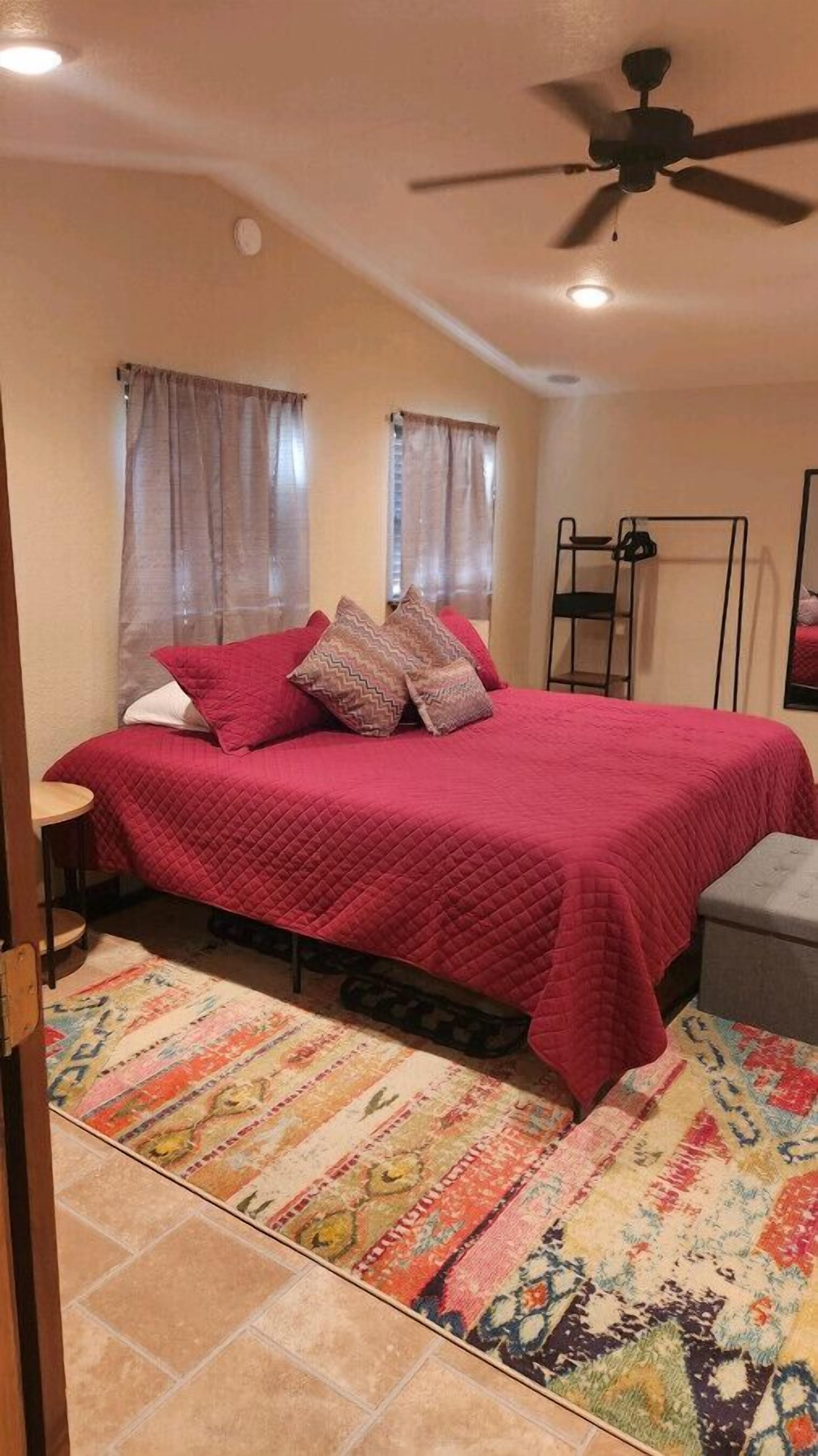 3 Schlafzimmer, Schreibtisch, Reisekinderbett, WLAN