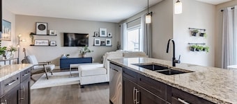 Best home with lakeview access peace and quite place for family