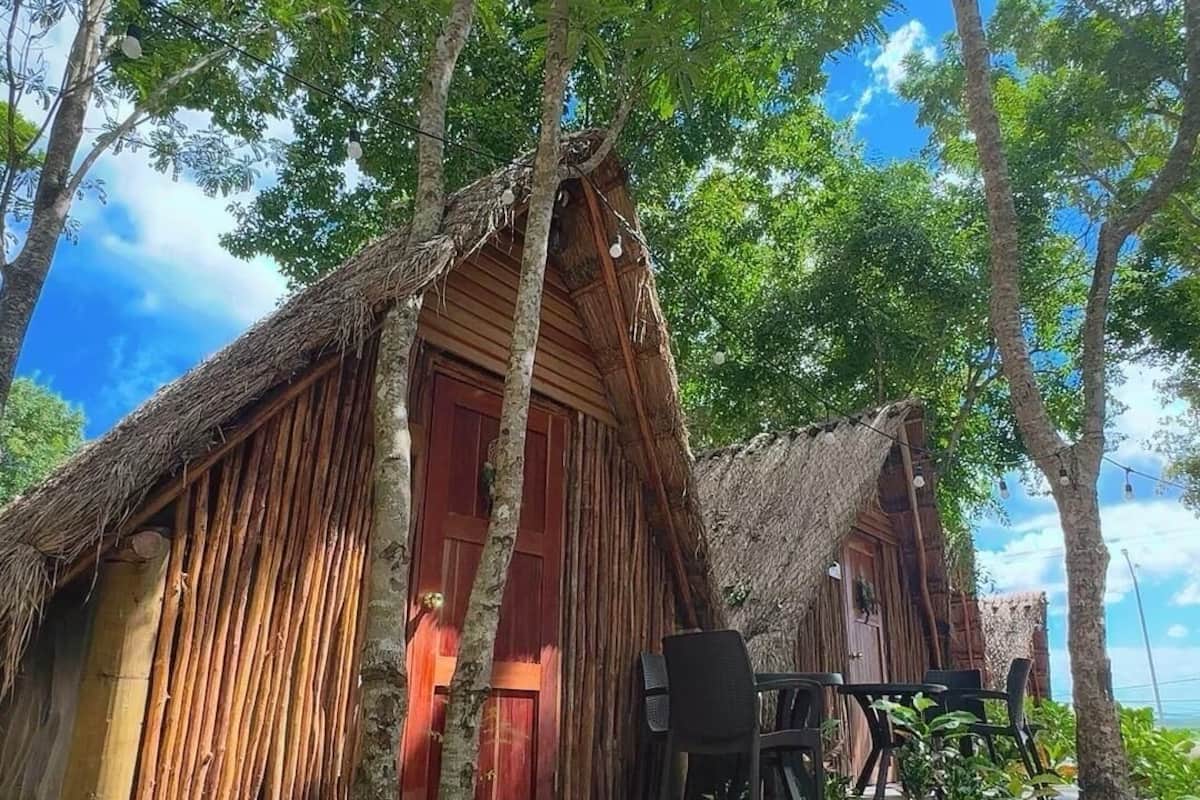1 bedroom, individually furnished, laptop workspace, free WiFi