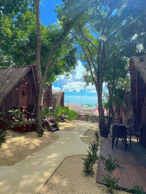 特色家居、笔记本电脑工作区、免费 WiFi、床单