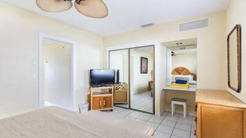 1 bedroom, iron/ironing board, free WiFi, bed sheets