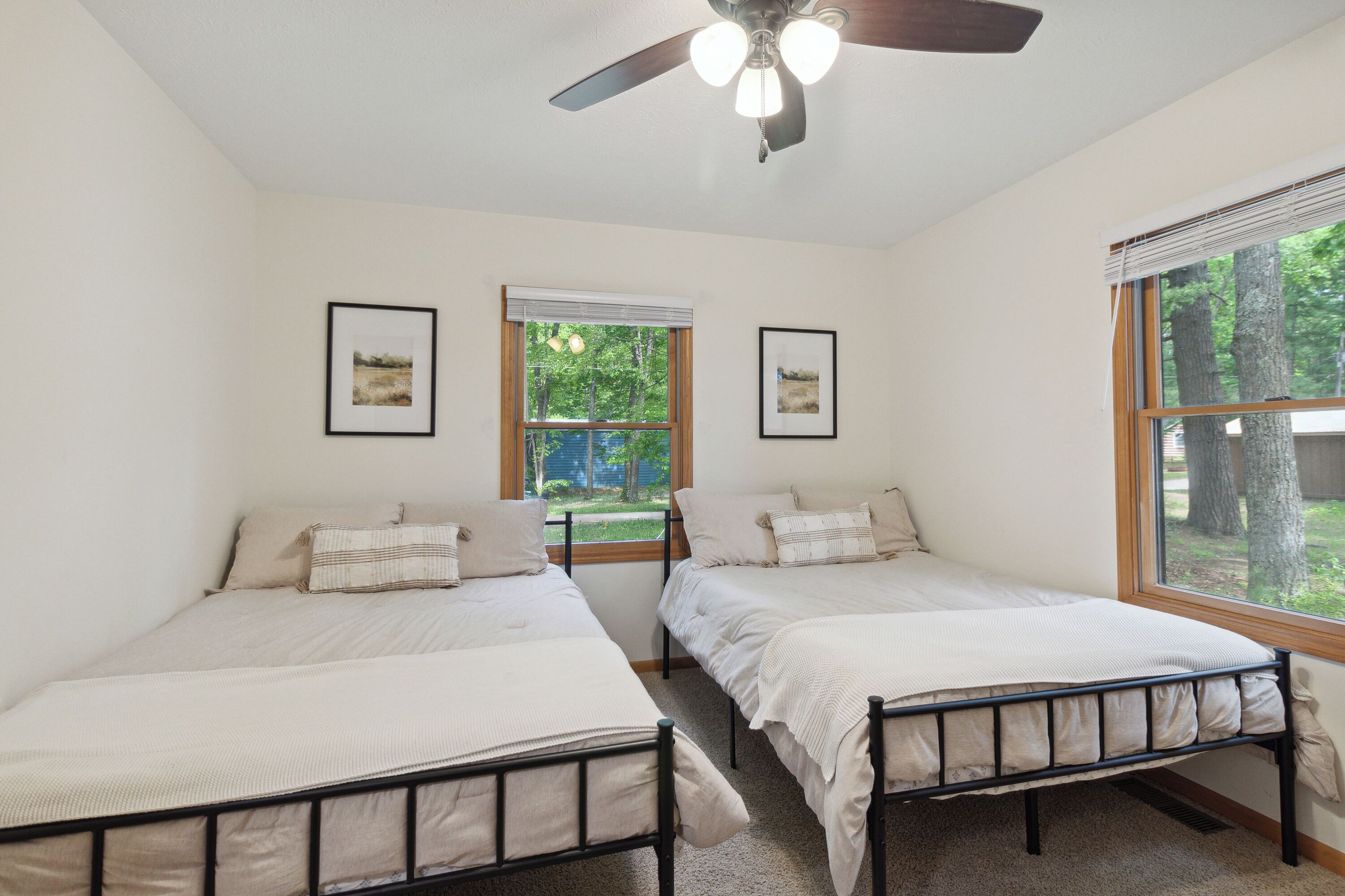 2 多间卧室、熨斗/熨衣板、免费 WiFi、床单