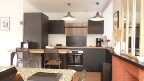Fridge, microwave, oven, dishwasher