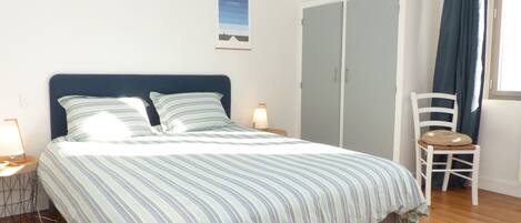 2 bedrooms, iron/ironing board, travel crib, bed sheets