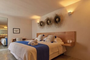 1 Schlafzimmer, Schreibtisch, Bügeleisen/Bügelbrett, Reisekinderbett