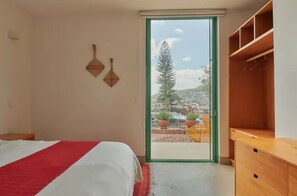 2 bedrooms, desk, iron/ironing board, travel cot - Casona Soledad - Soledad / private terrace (Oaxaca de Juárez)