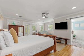 4 bedrooms, iron/ironing board, travel cot, WiFi - SunfishSummer-GatedBeach-GolfCart & PoolHeat Deals (Destin)