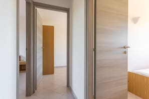 3 chambres, fer et planche à repasser, Wi-Fi gratuit, draps fournis