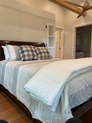 5 Schlafzimmer, Bügeleisen/Bügelbrett, WLAN, Bettwäsche