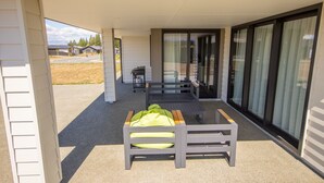 Unclassified image, 2 of 18, button - Birch Hill Escape - Free Wi-Fi (Twizel)