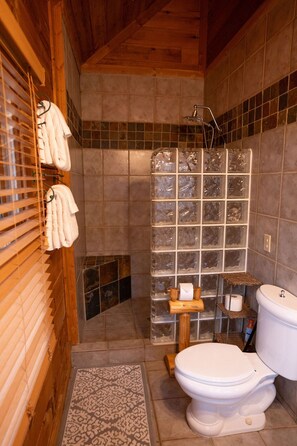 Shower, hair dryer, towels, soap - "View on a Whim” Luxury Cabin with Breathtaking Views, Theatre, Hot Tubs, Hiking (Jasper)