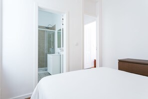 Doccia, asciugacapelli, bidet, asciugamani