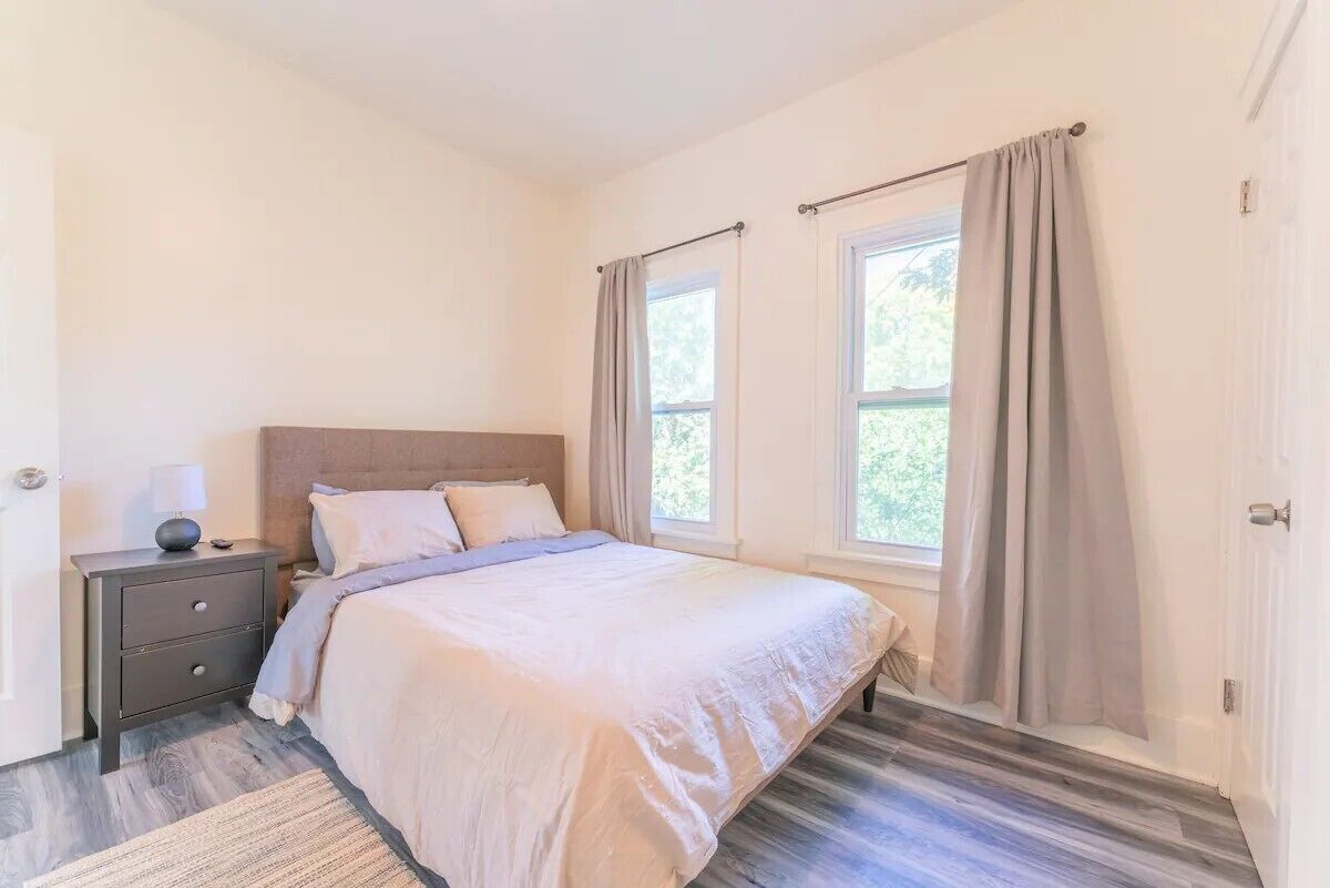 Cozy & Convenient Champlin Oasis