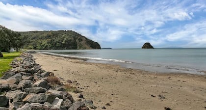 Waiwera Beach - Getaway