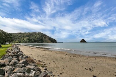 Waiwera Beach - Getaway