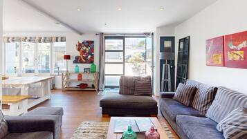 TV, stereo, offices