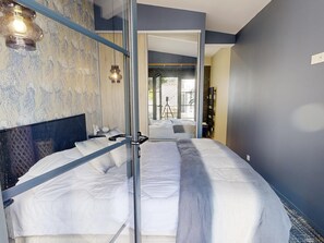 6 chambres, fer et planche à repasser, accès Internet