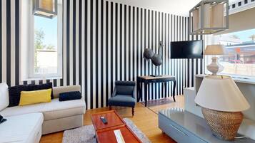 TV, impianto stereo, studio