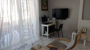 Smart-tv, tv-spel, dvd-spelare och böcker