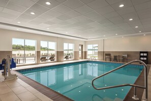 Indoor pool - Holiday Inn Express and Suites Bessemer Birmingham SW by IHG (Bessemer)
