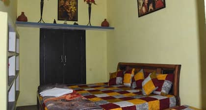 Welcome to all Travelers Enjoy Leaving With Indian Family and Learn Indian