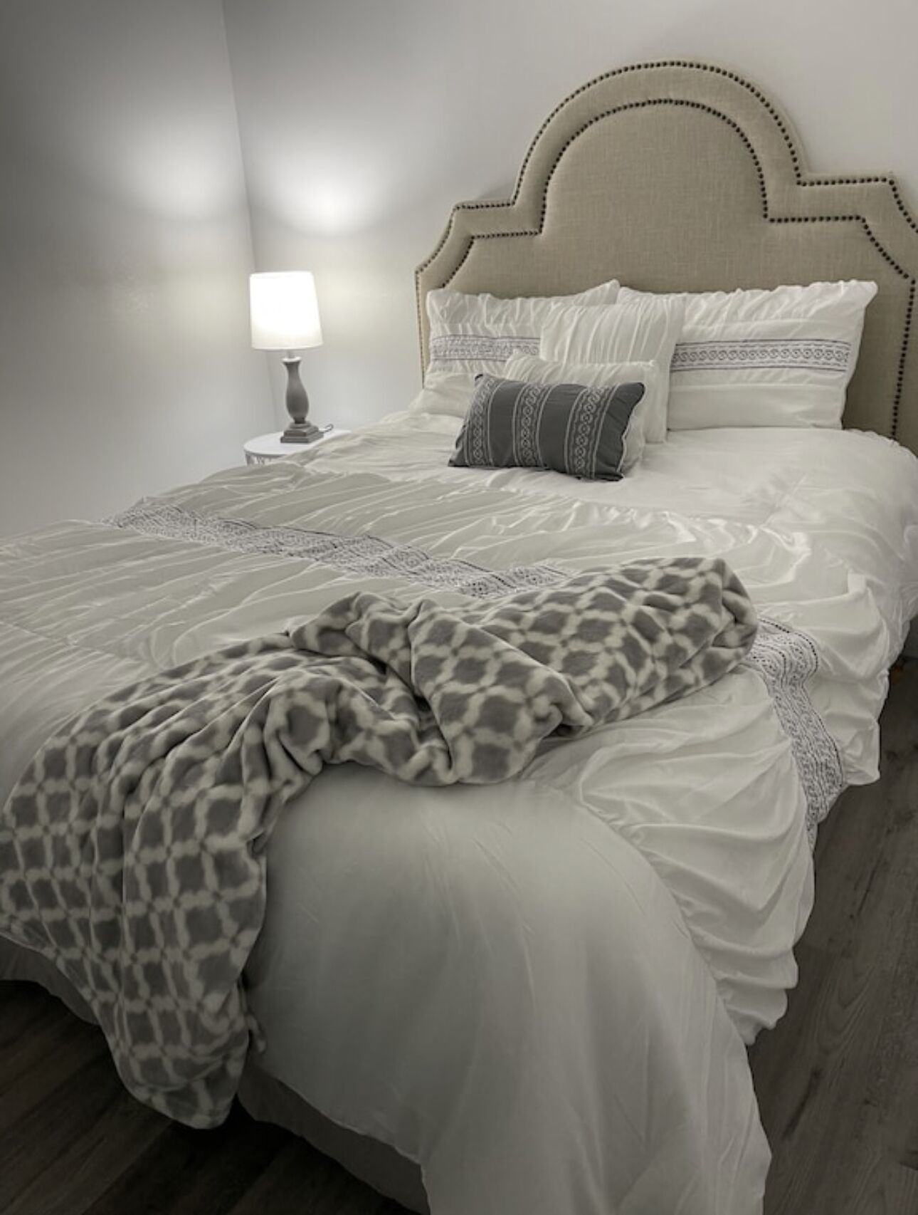 2 habitaciones, tabla de planchar con plancha y wifi gratis 