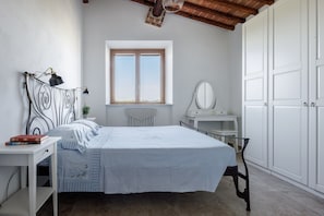 4 bedrooms, travel cot, free WiFi - Villa in Colle Di Val D’elsa with 4 bedrooms sleeps 8 (Pian Dell'olmino)