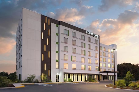 Exterior. Courtyard By Marriott Lake City