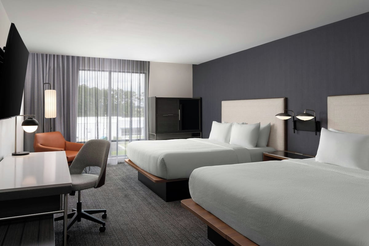 Premium bedding, individually decorated, individually furnished, desk