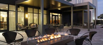 Courtyard By Marriott Lake City