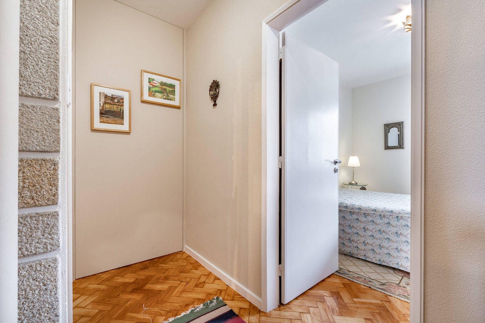 Casa Do Galo - Big Family House With Garage Spot - Porto