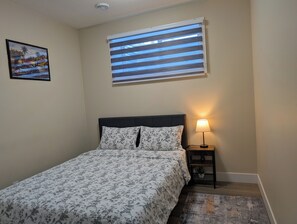 2 slaapkamers, een strijkplank/strijkijzer, gratis wifi, beddengoed