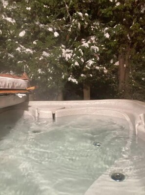 Baignoire à remous extérieure