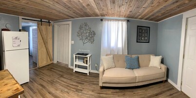 Kansas Cottage
