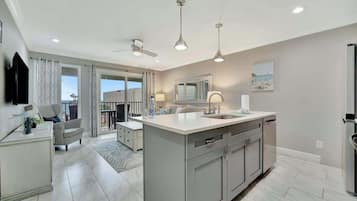 Design Condo | Private kitchen | Full-sized fridge, microwave, oven, stovetop