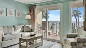 Deluxe Apartment | Minibar, desk, laptop workspace, iron/ironing board